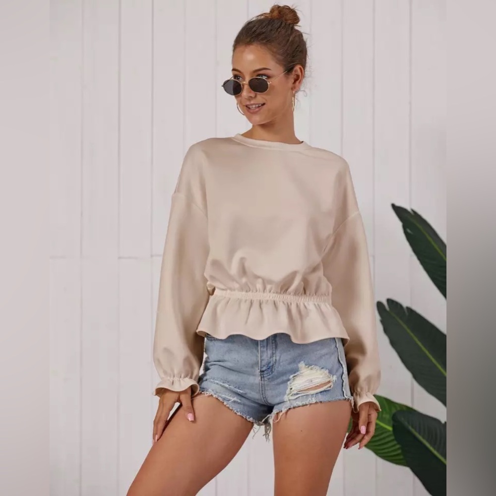 🌸 Tan Simplicity Top With Ruffled Sleeves